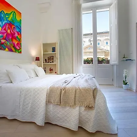 La Finestra Sul Convitto Bed and Breakfast Λέτσε