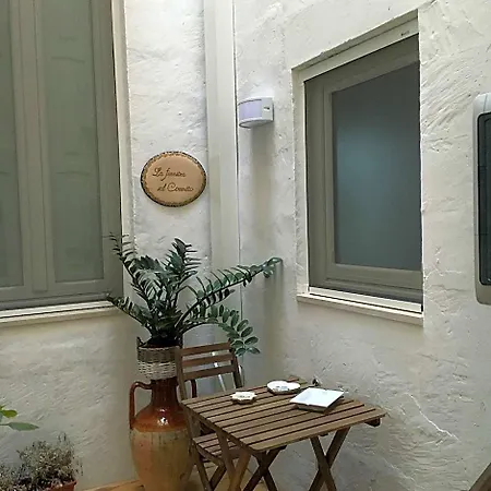 La Finestra Sul Convitto Bed and Breakfast 3*