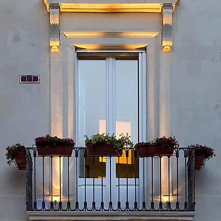 La Finestra Sul Convitto Bed and Breakfast Λέτσε