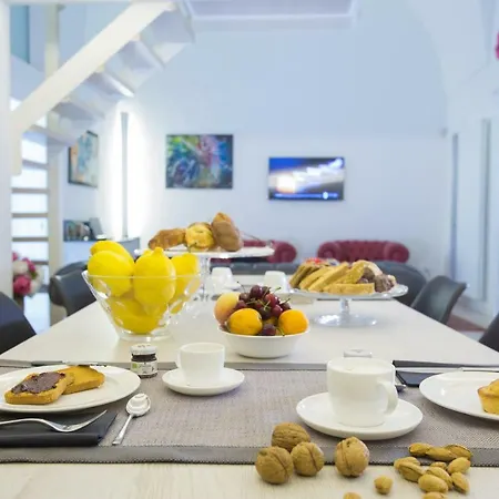 فندق مبيت وإفطار La Finestra Sul Convitto 3*