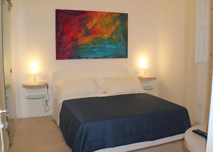 לינה וארוחת בוקר La Finestra Sul Convitto לצ'ה