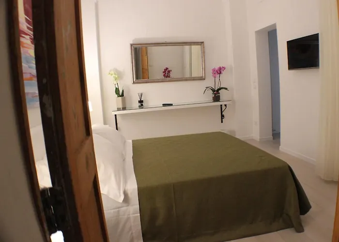 La Finestra Sul Convitto לינה וארוחת בוקר לצ'ה