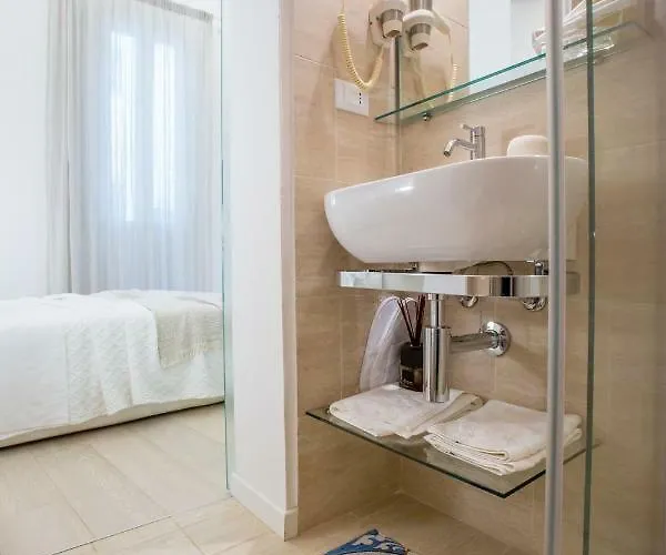 לינה וארוחת בוקר La Finestra Sul Convitto 3*