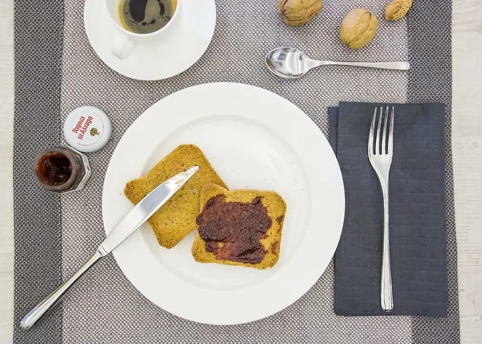 La Finestra Sul Convitto לינה וארוחת בוקר לצ'ה