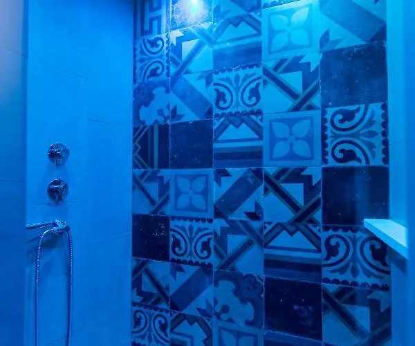 ベッド・アンド・ブレックファスト ラ フィネストラ スル コンビット B＆b　